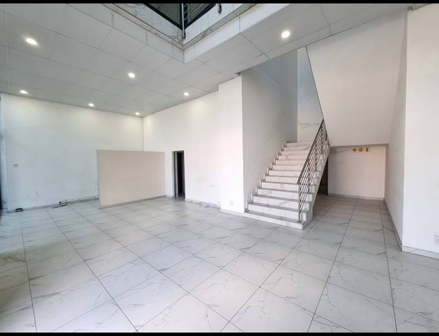 1,260M² WAREHOUSE TO LET IN ORMONDE